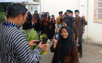 KAMIS BERBUDAYA ALA MA. MA'ARIF MOJO